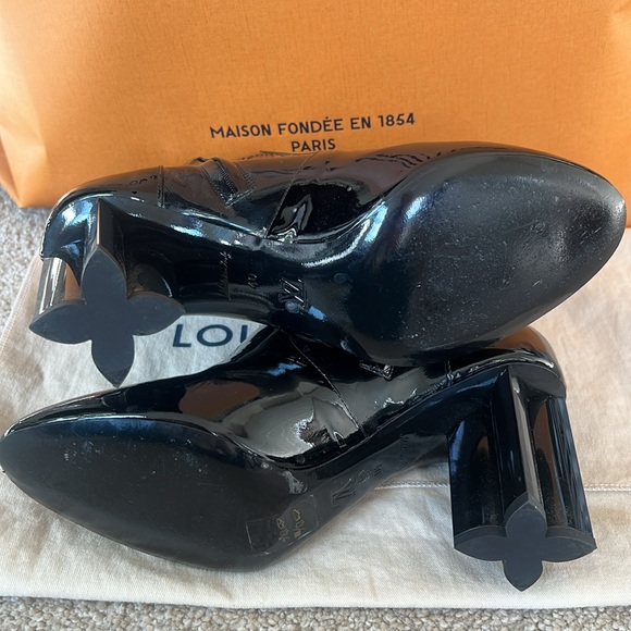 Louis Vuitton Silhouette Ankle Boot - Picture 5 of 6